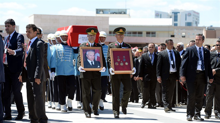 Բռնակալին թաղումը